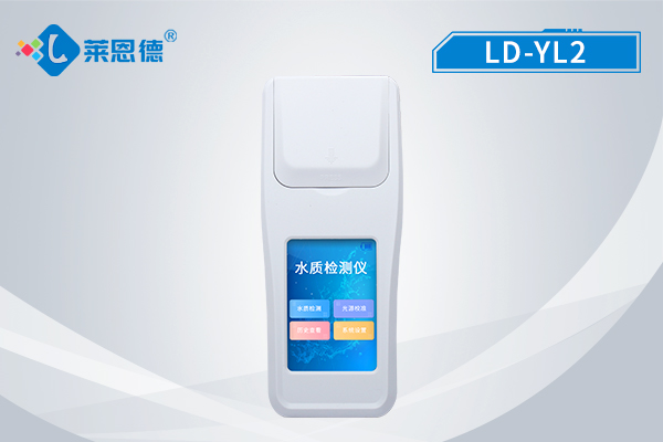 便攜式余氯總氯檢測儀檢測游泳池水中的余氯和總氯含量，保障游泳者的健康